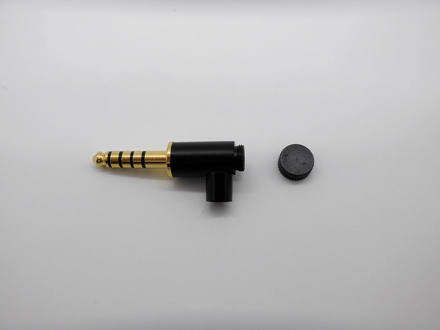 4.4mm5極L字プラグ