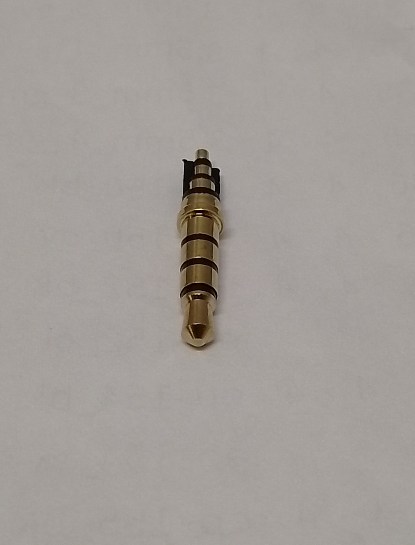 3.5mm4極プラグ 小形 ガンメタリック ゴムキャップ付き