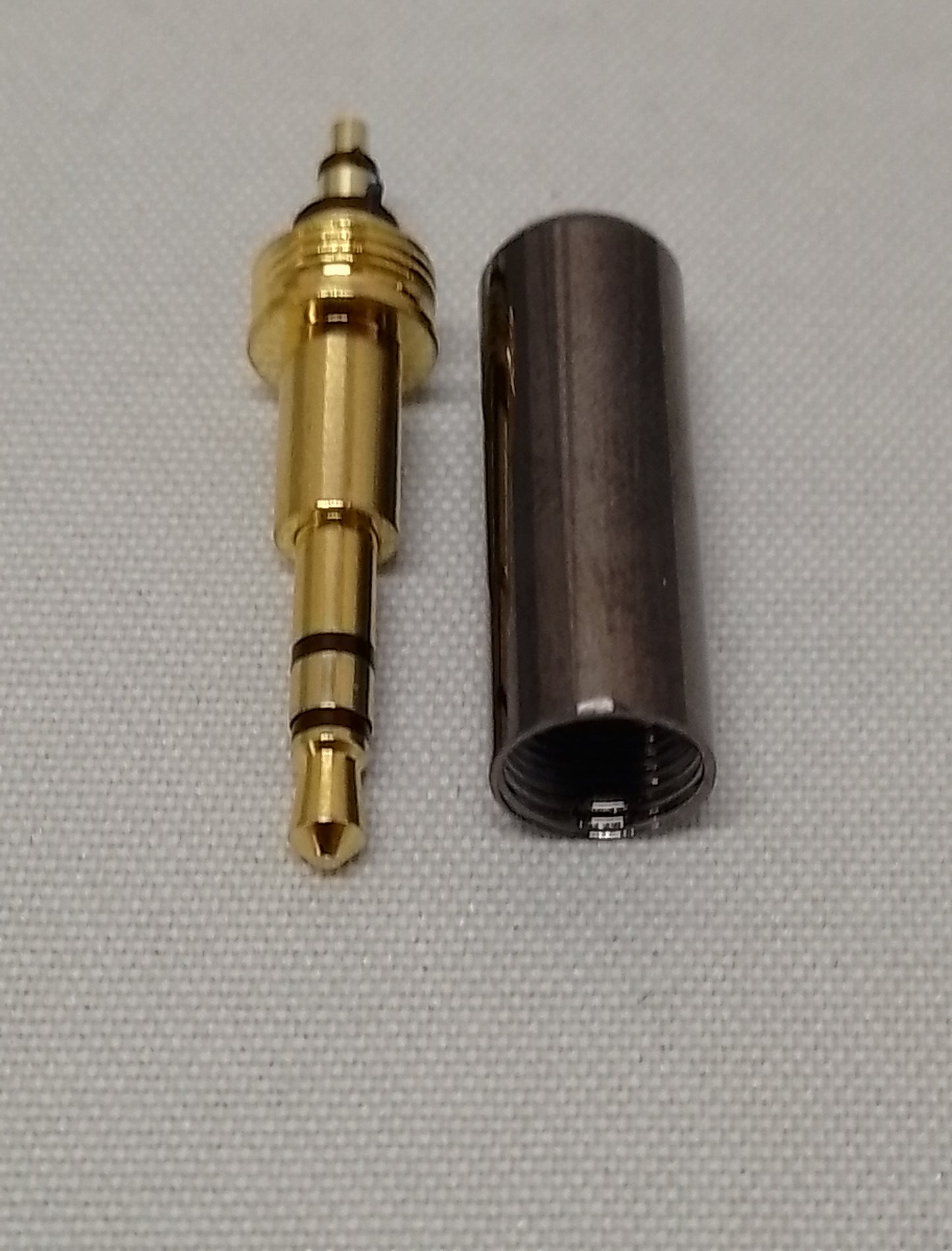 2.5mm3極プラグ(極細タイプ) ブラック