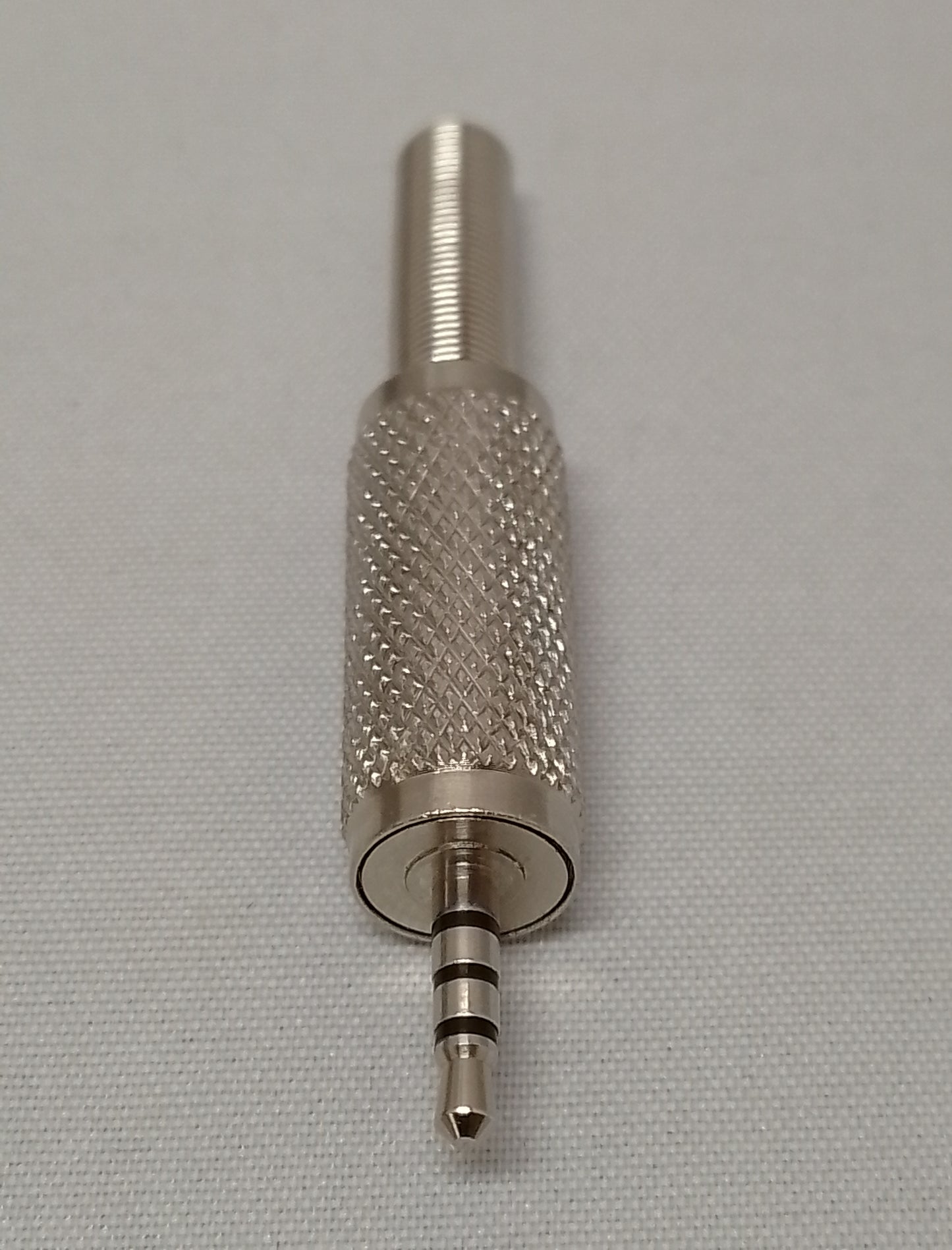 2.5mm4極プラグ(ニッケルメッキ)