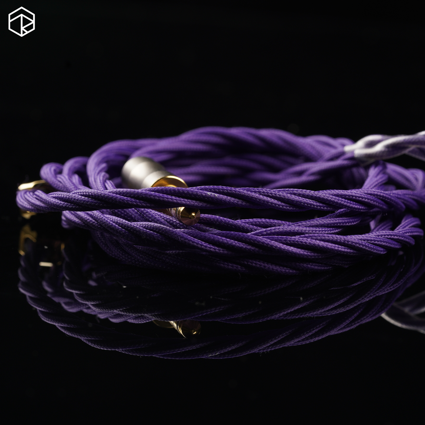 [ROSE]GOLDEN ROSE 金薔薇 アップグレード ケーブル グラフェンコート 5N 単結晶 銀線 2Pin(φ0.78mm)-φ4.4mm サンクベスプラグ
